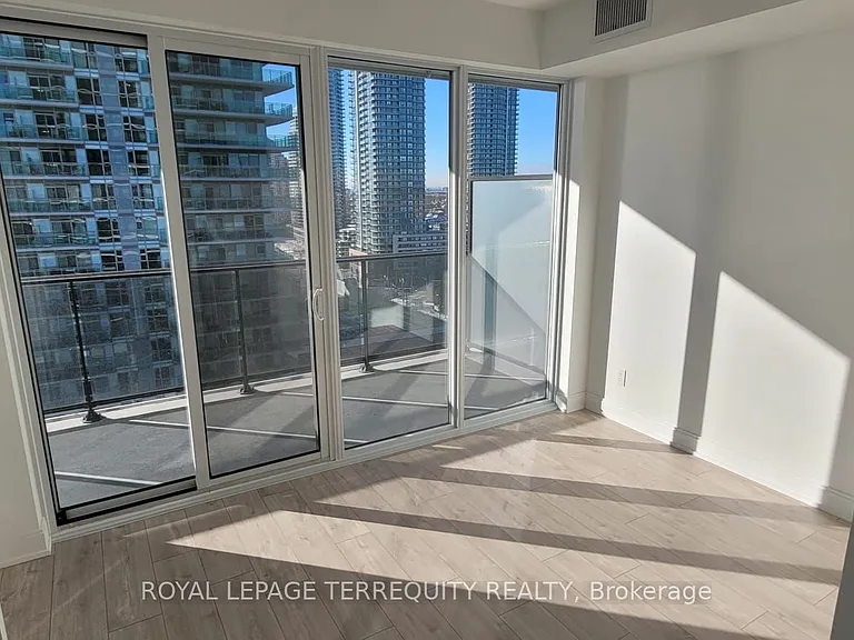 70 Annie Craig Dr #1407 — Photo 4