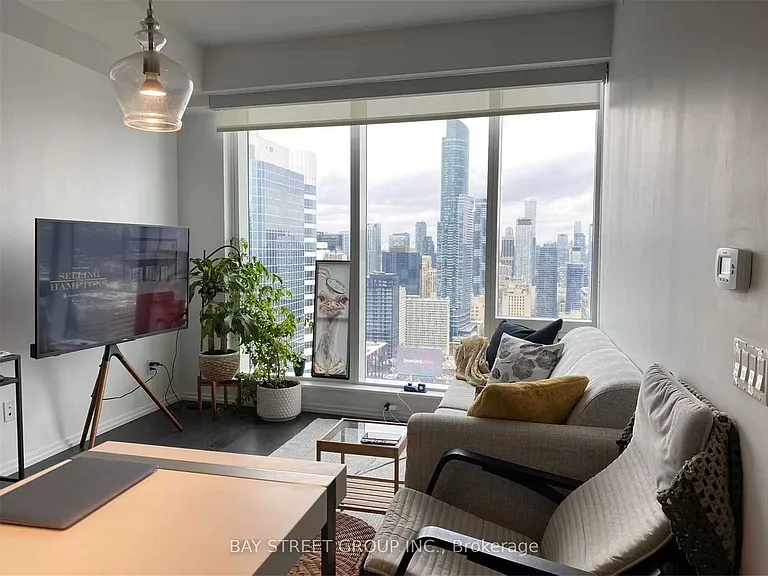 197 Yonge St #3801 — Photo 11