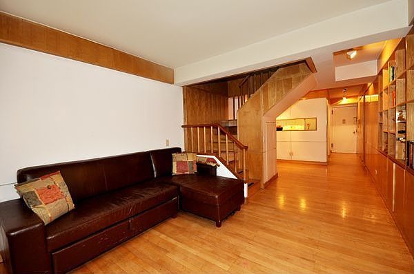1st image of 210 E 36th St APT 1D