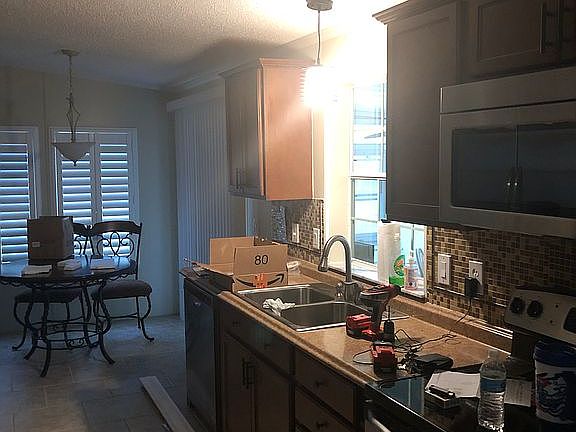 5th image of 23 Bluewater Lake Cir