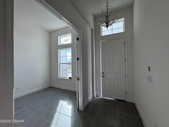 2nd image of 472 Mosaic Blvd