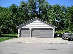 Addl 3 car garage parcel!