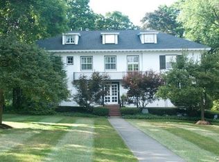 7 Brattle Rd, Syracuse, NY 13203