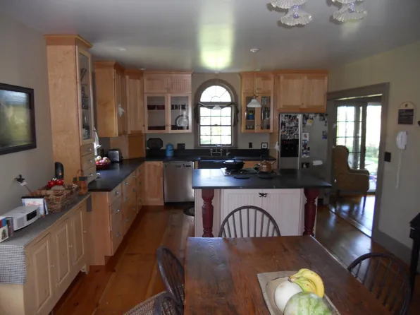 239 Foundry St, South Easton, MA 02375