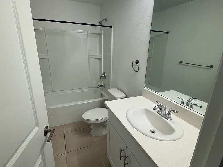 10312 Oakside Dr — Photo 2