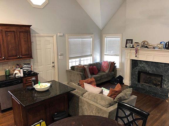 2nd image of 4515 Emerson Ave #A