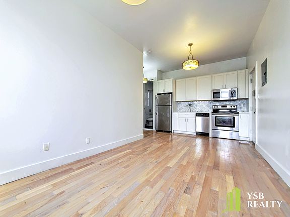 3rd image of 1236 Pacific St APT 6F