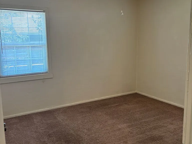 2811 Grand Blvd — Photo 12