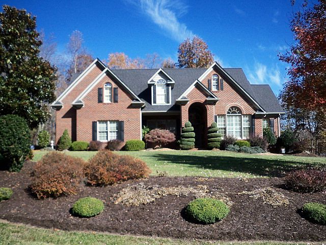 1st image of 103 Poplar Falls Dr