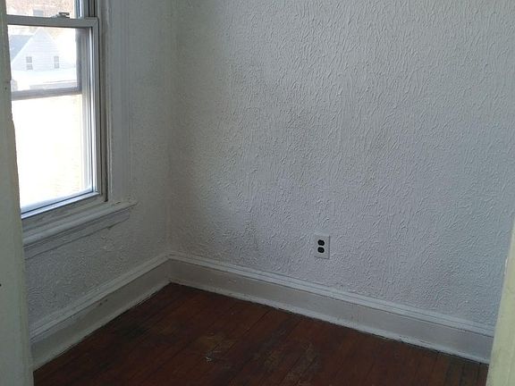 2nd image of 94 N Clinton St #2