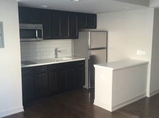 6111 N Kenmore Ave #402, Chicago, IL 60660