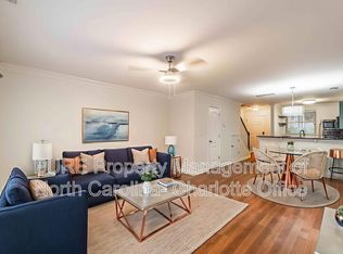 1230 Green Oaks Ln APT D, Charlotte, NC 28205
