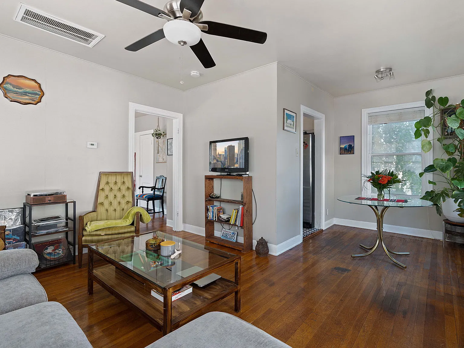 1 bed, 900 sqft, $1,700 — Photo 4