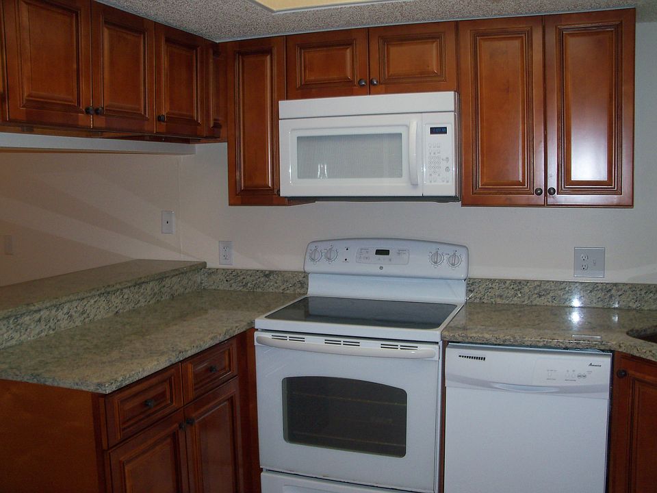 2nd image of 1640 Sunny Brook Ln NE APT A108