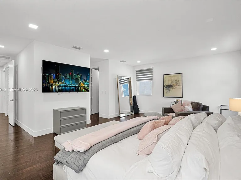 7509 NW 99th Ave — Photo 32