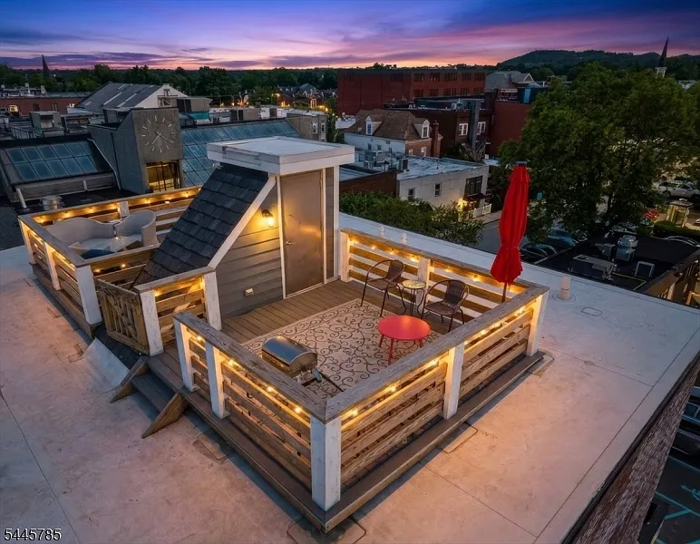 35-37 Main St #3B