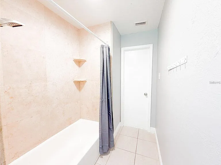 407 W Bella Vista St — Photo 24