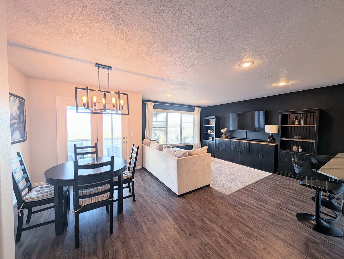 Open living area - 1311 Alpine Loop