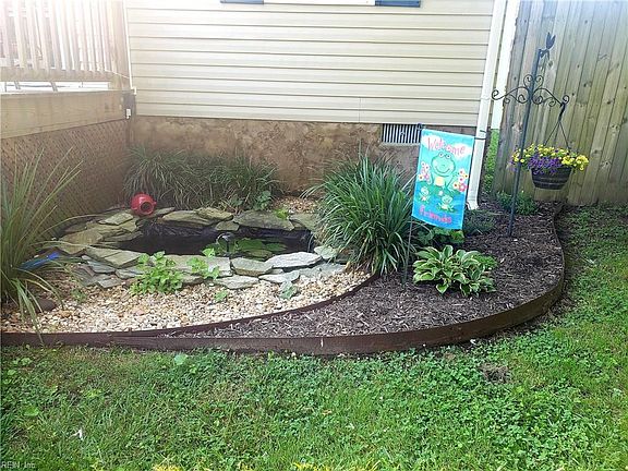 3rd image of 6759 Hilltop Dr