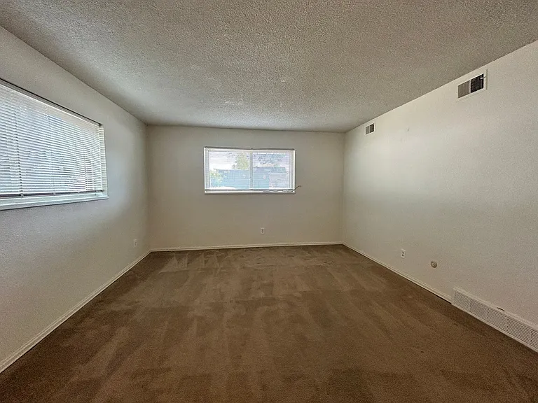 140 E Highline Cir #108 — Photo 14