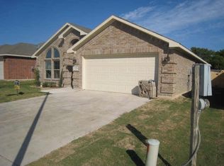 829 Iona Dr, Fort Worth, TX 76120