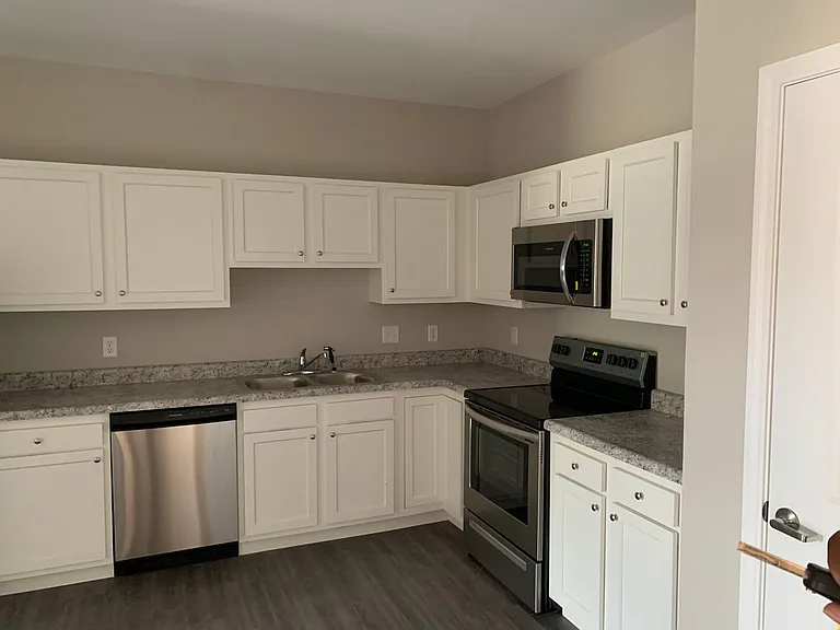 Cypress Ridge Apartments — Photo 12