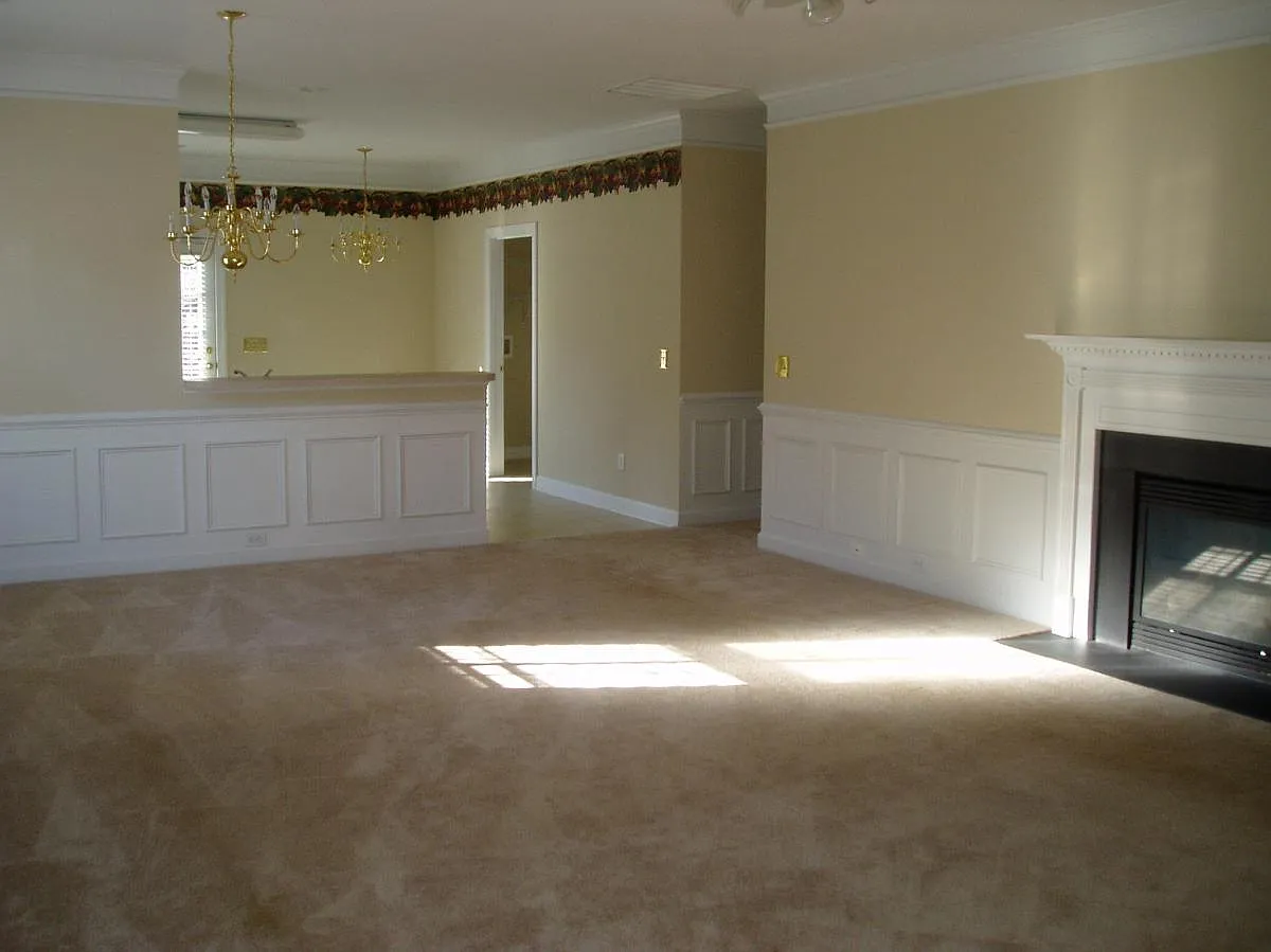View coming in front door - 111 Hamilton Park Dr