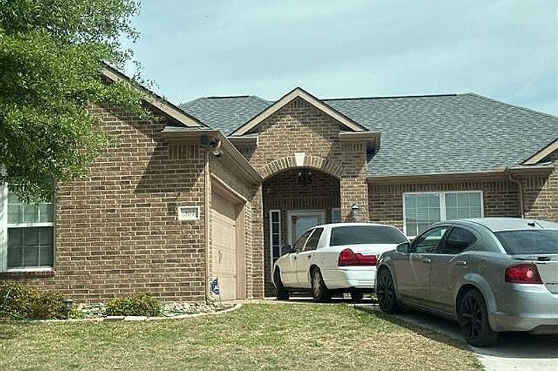 1st image of 302 Kaylee Way