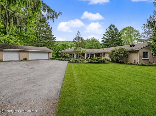1000 Layton Rd, Clarks Summit, PA 18411