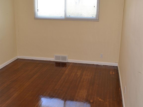 2nd image of 4269 Smithfield Pl
