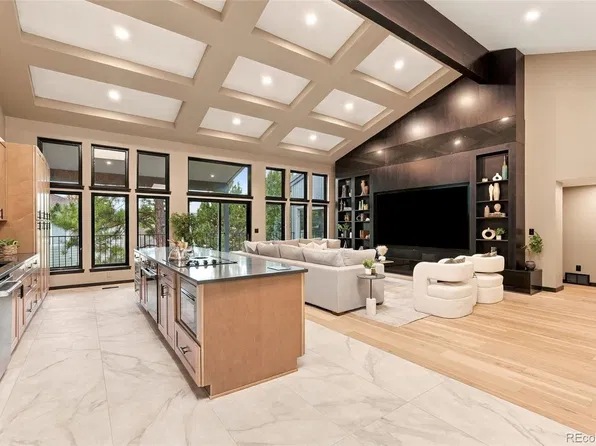 27 Beacon Hill Lane, Greenwood Village, CO 80111