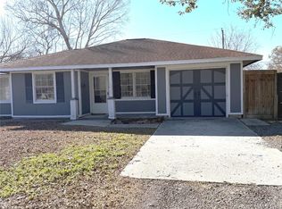 207 Inwood Ln, Highlands, TX 77562