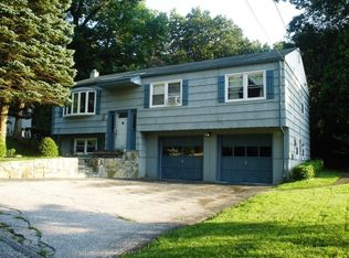 4 Arrowhead Pl, New Milford, CT 06776