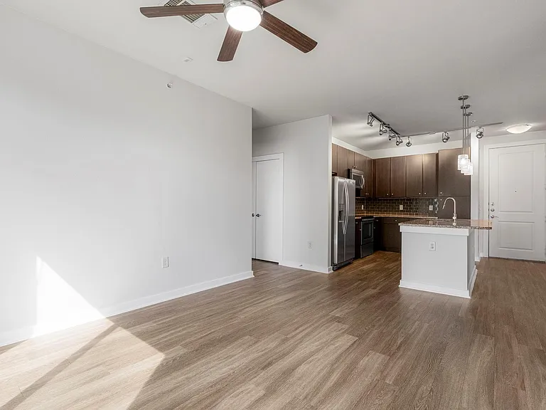 1900 Barton Springs Rd #4017 — Photo 12
