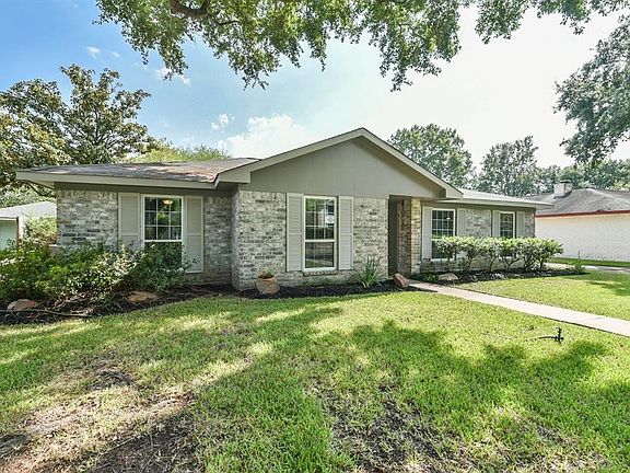 2nd image of 22131 Woodrose Dr