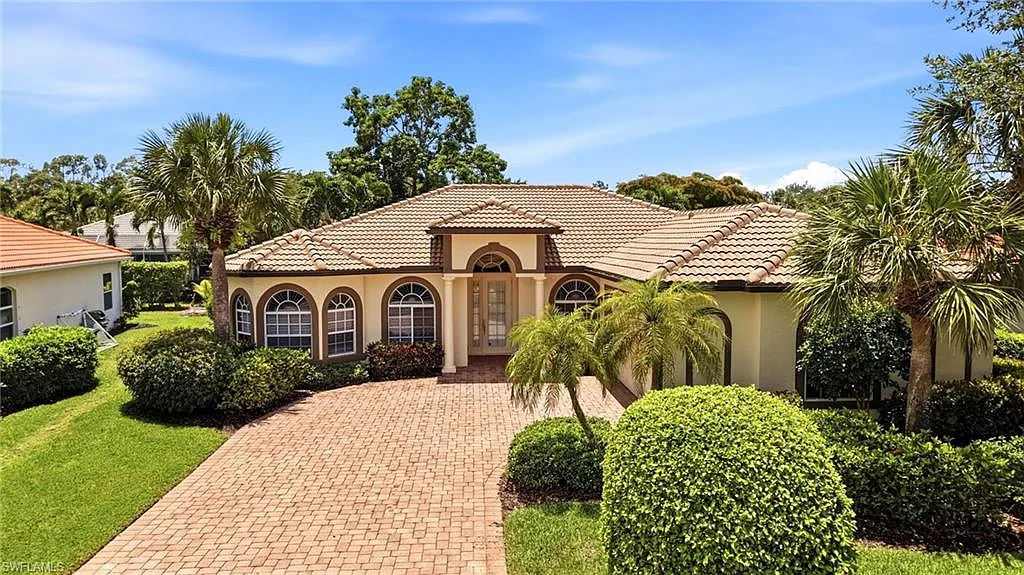 3 bed, 2.0 bath, 2385 sqft, $7,500 — Photo 1