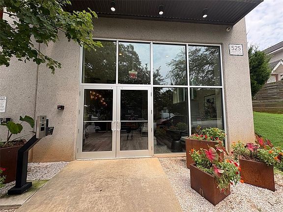 2nd image of 525 Parkway Dr #510