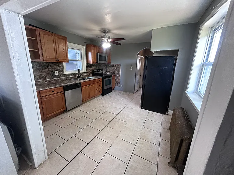 13 Winfield Ave #1 — Photo 10