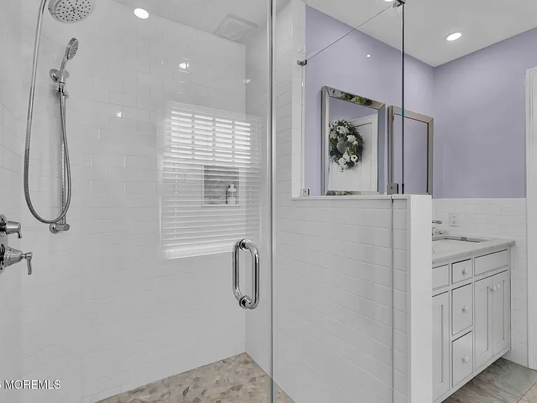 550 Whiting Ave — Photo 45