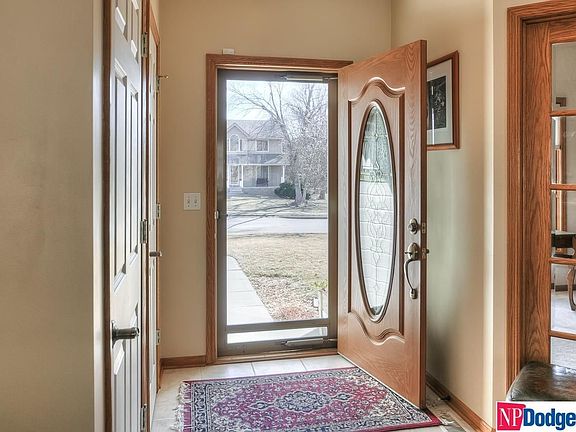 4th image of 2806 Blackhawk Dr