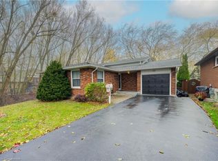 24 Margaret Ave, Grimsby, ON L3M4S1