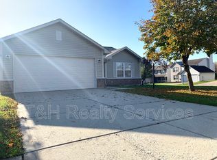 10341 Whitewater Ln, Fishers, IN 46037