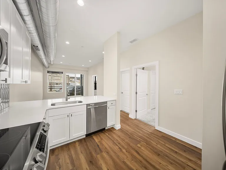 3727 Sunnyside Ave. — Photo 3