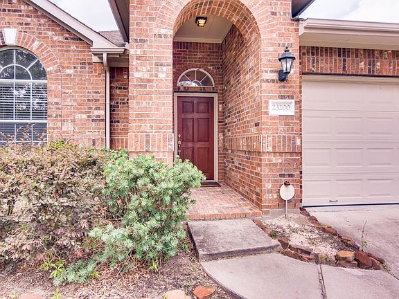 4th image of 23200 Potter Hollow Dr