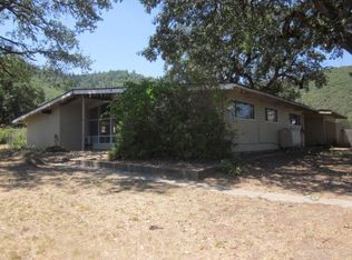 360 Hodson Rd, Gold Hill, OR 97525