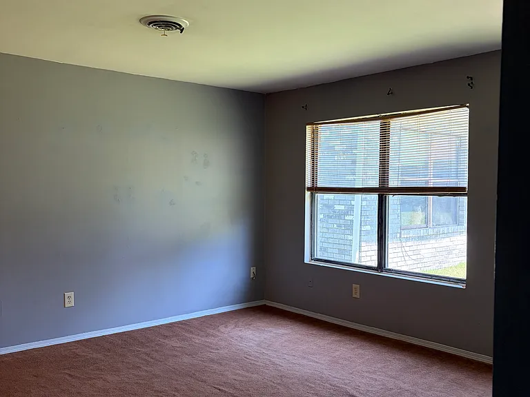 1006 E Griggs St #B — Photo 5