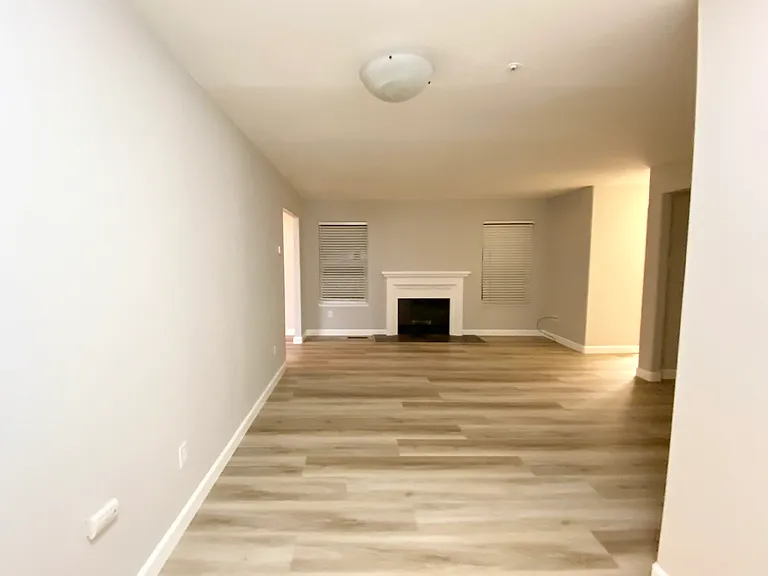 130 Paradise Dr — Photo 2