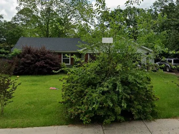 1086 N Pine St, Loxley, AL 36551