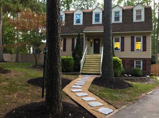 504 Old Country Ct, Midlothian, VA 23114