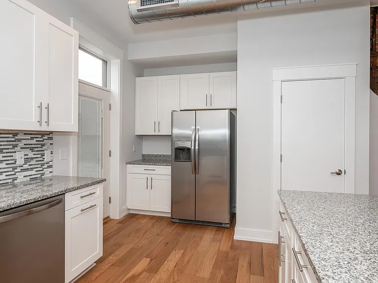 2913 Price Ave — Photo 16
